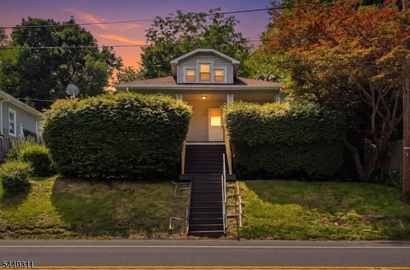185 Main St, Andover Boro, NJ 07821
