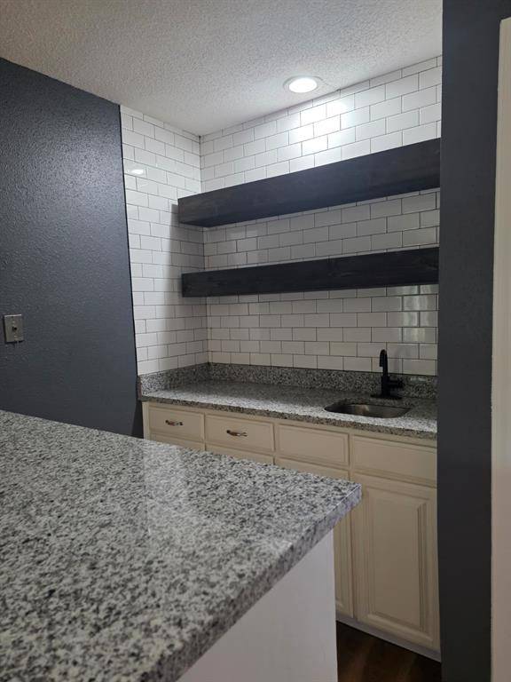 2312 Garden Park Court, Arlington, TX 76013