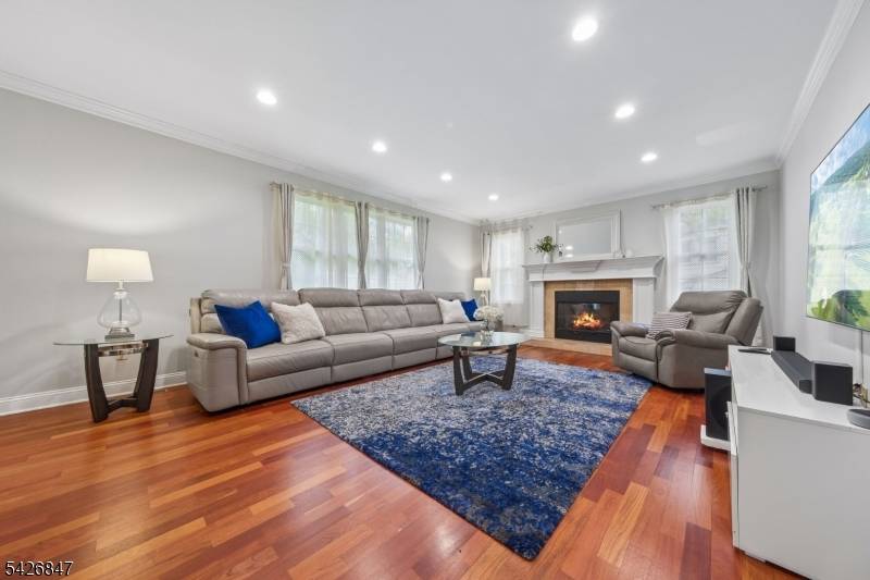 21 Winding Way, West Orange Twp., NJ 07052