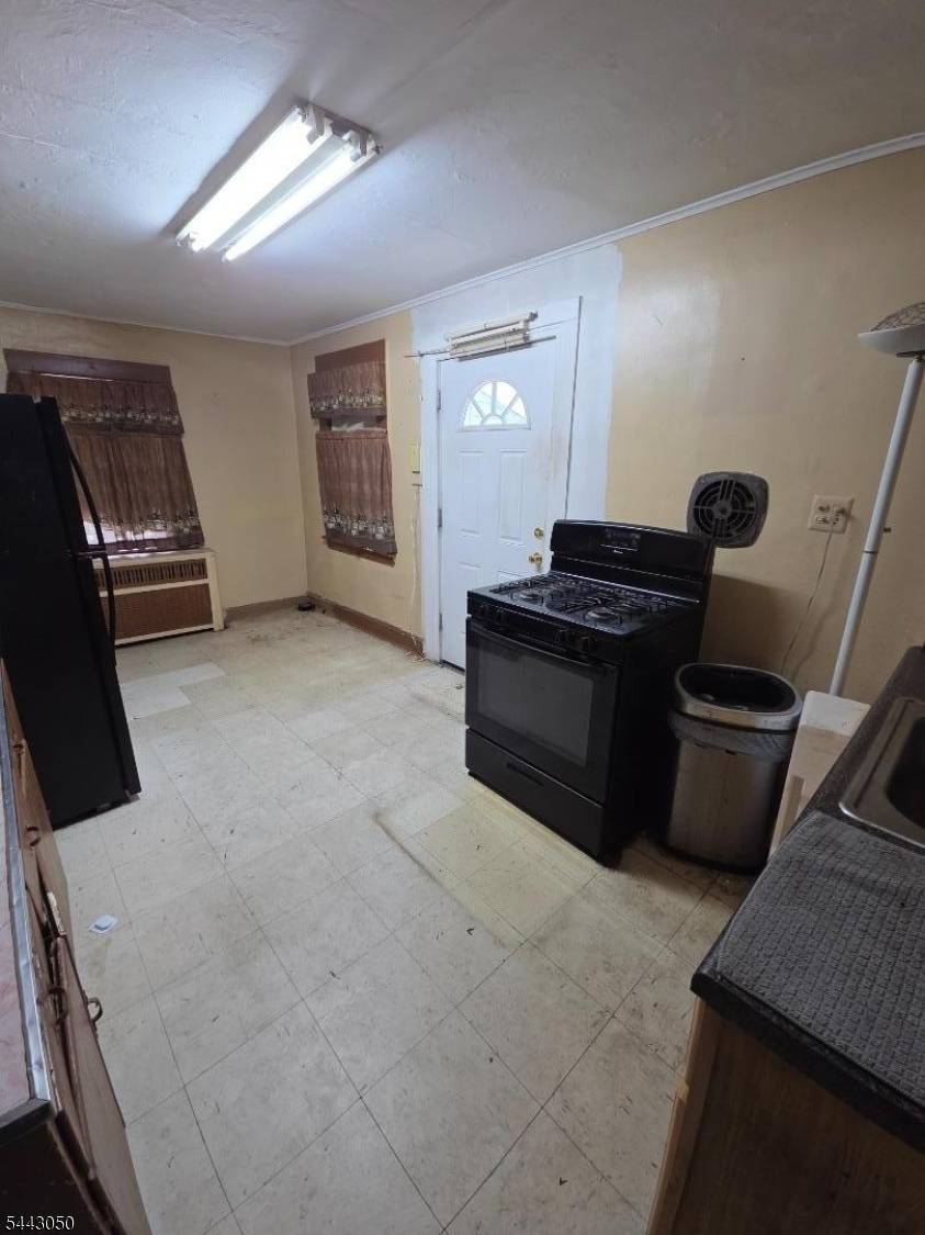 254 Glenwood Ave, East Orange City, NJ 07017