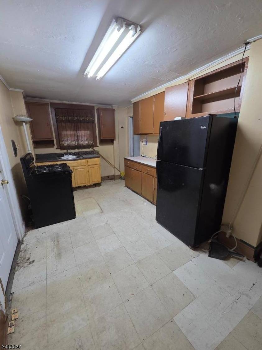 254 Glenwood Ave, East Orange City, NJ 07017