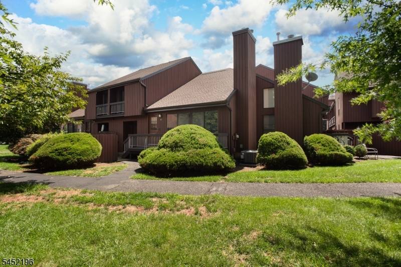 27 Bloomingdale Dr #3C, Hillsborough Twp., NJ 08844