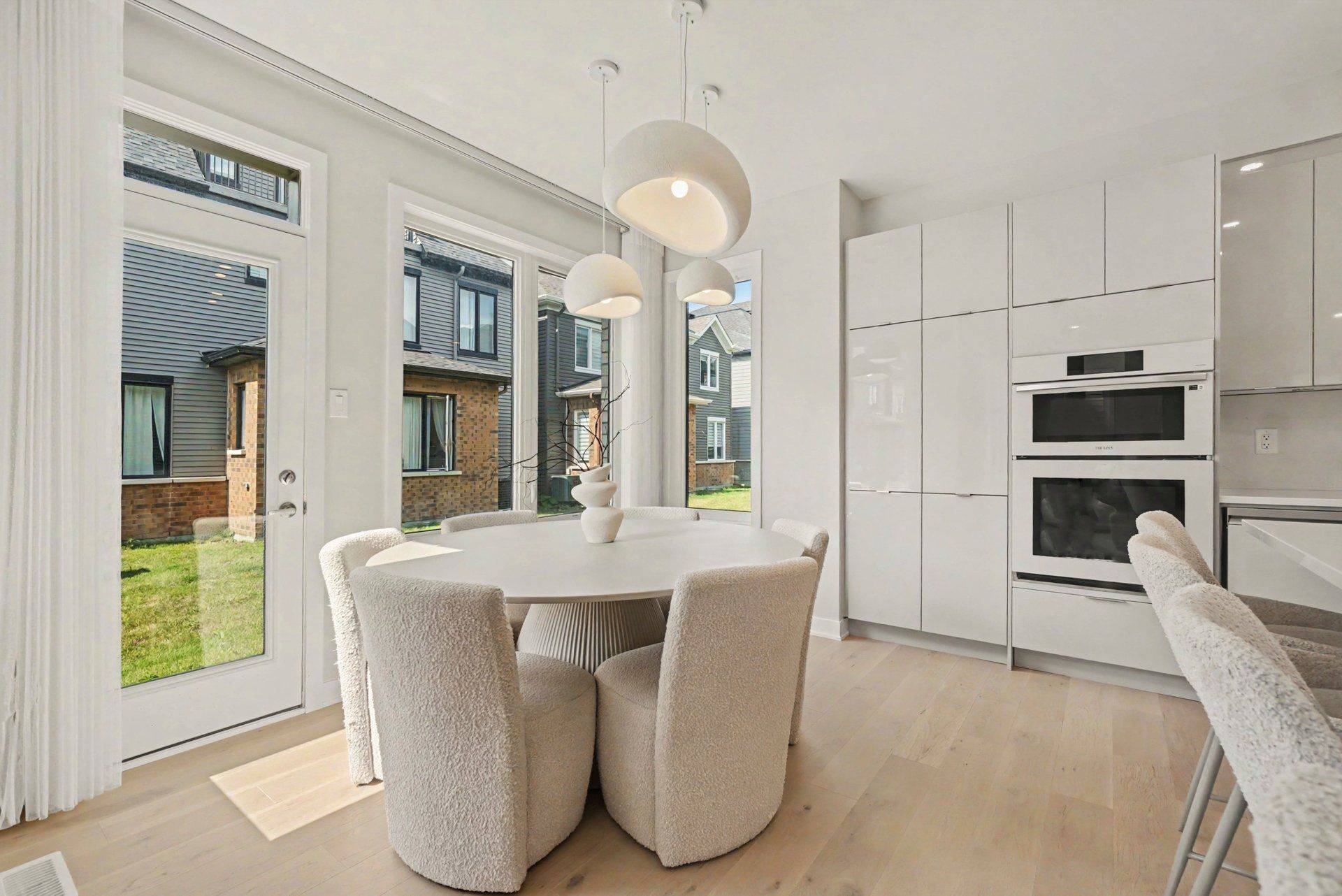 396 Peninsula RD, Barrhaven, ON K2J 7M5