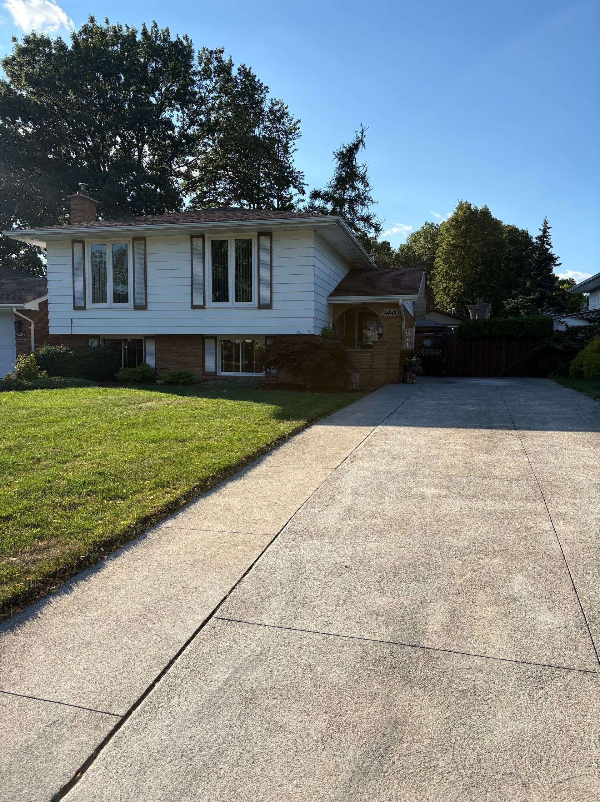 9440 Chestnut DR, Windsor, ON N8R 1G8