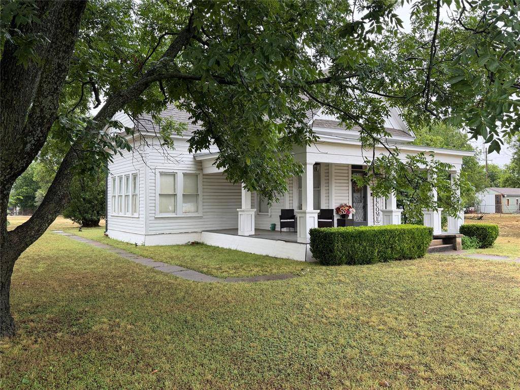 601 N San Jacinto Street, Whitney, TX 76692