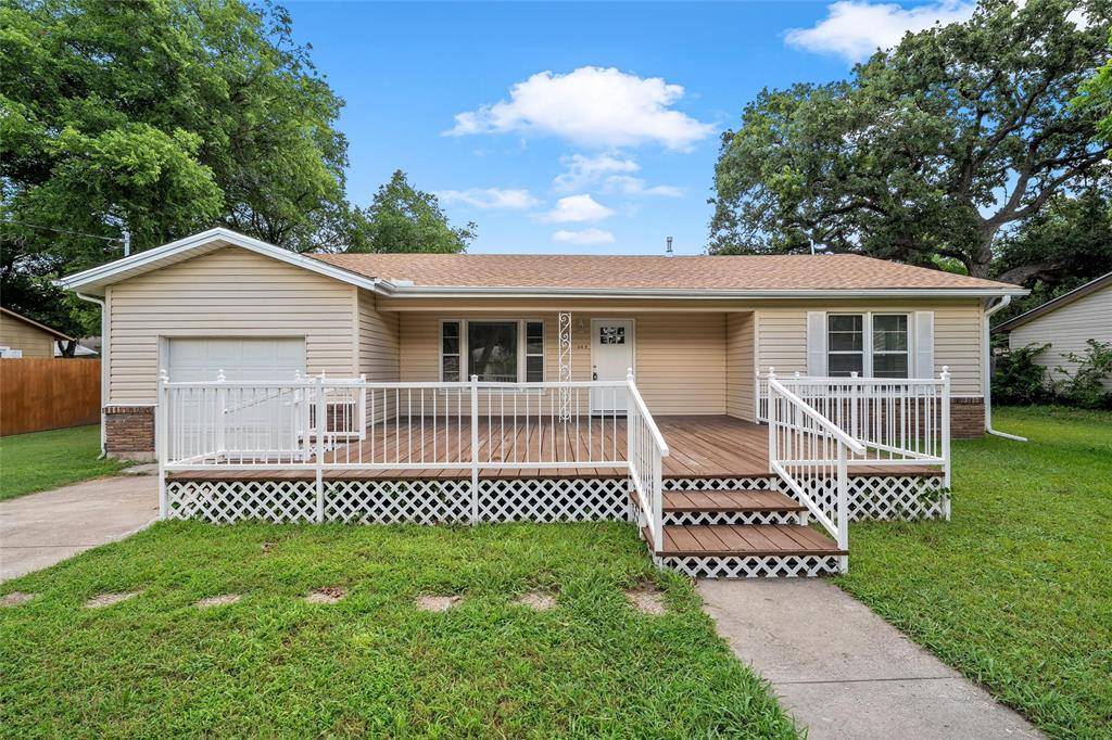 609 N Norma Drive, Lacy Lakeview, TX 76705