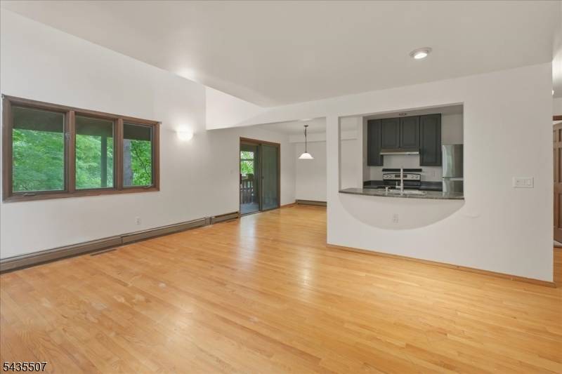17 Village Way #6, Vernon Twp., NJ 07462