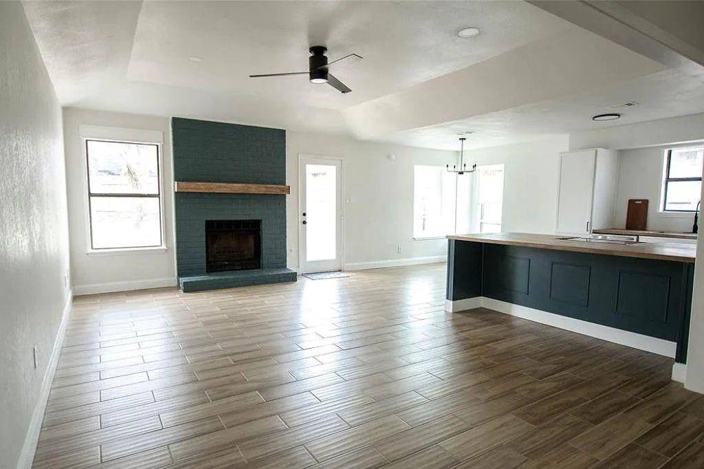 4002 Blueridge Court, Arlington, TX 76016