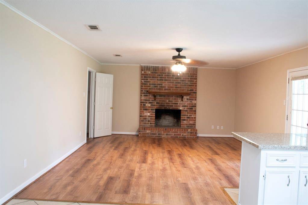 1008 Fairway Lane, Mexia, TX 76667