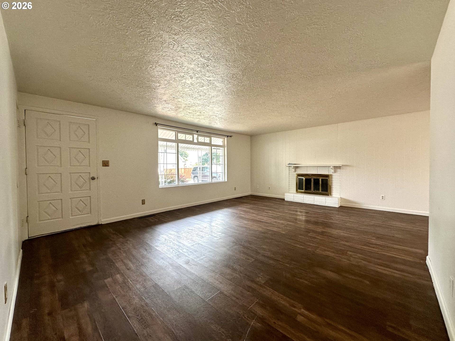 404 1ST ST, La Grande, OR 97850