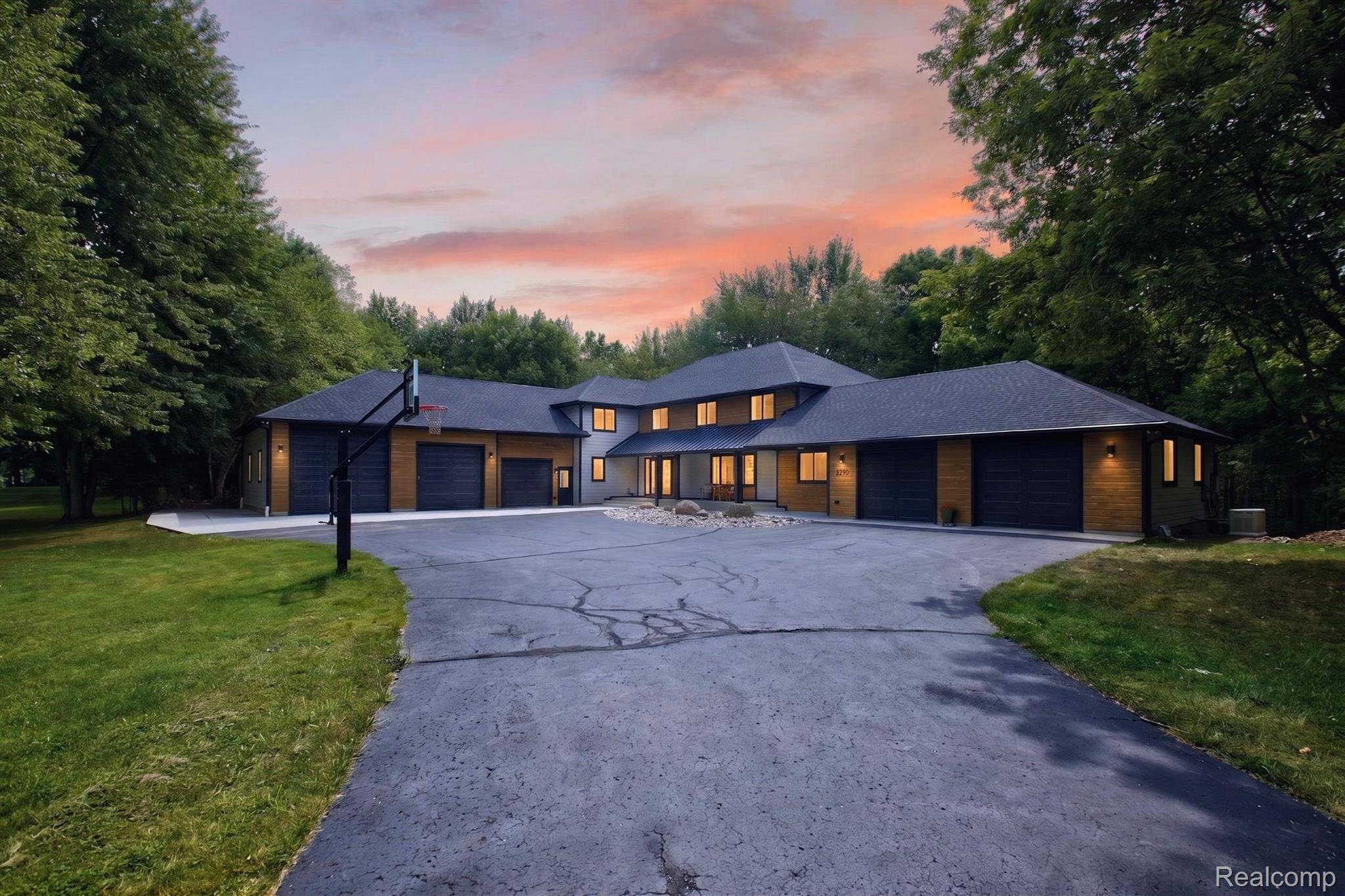 8290 Burleigh RD, Atlas Township, MI 48439