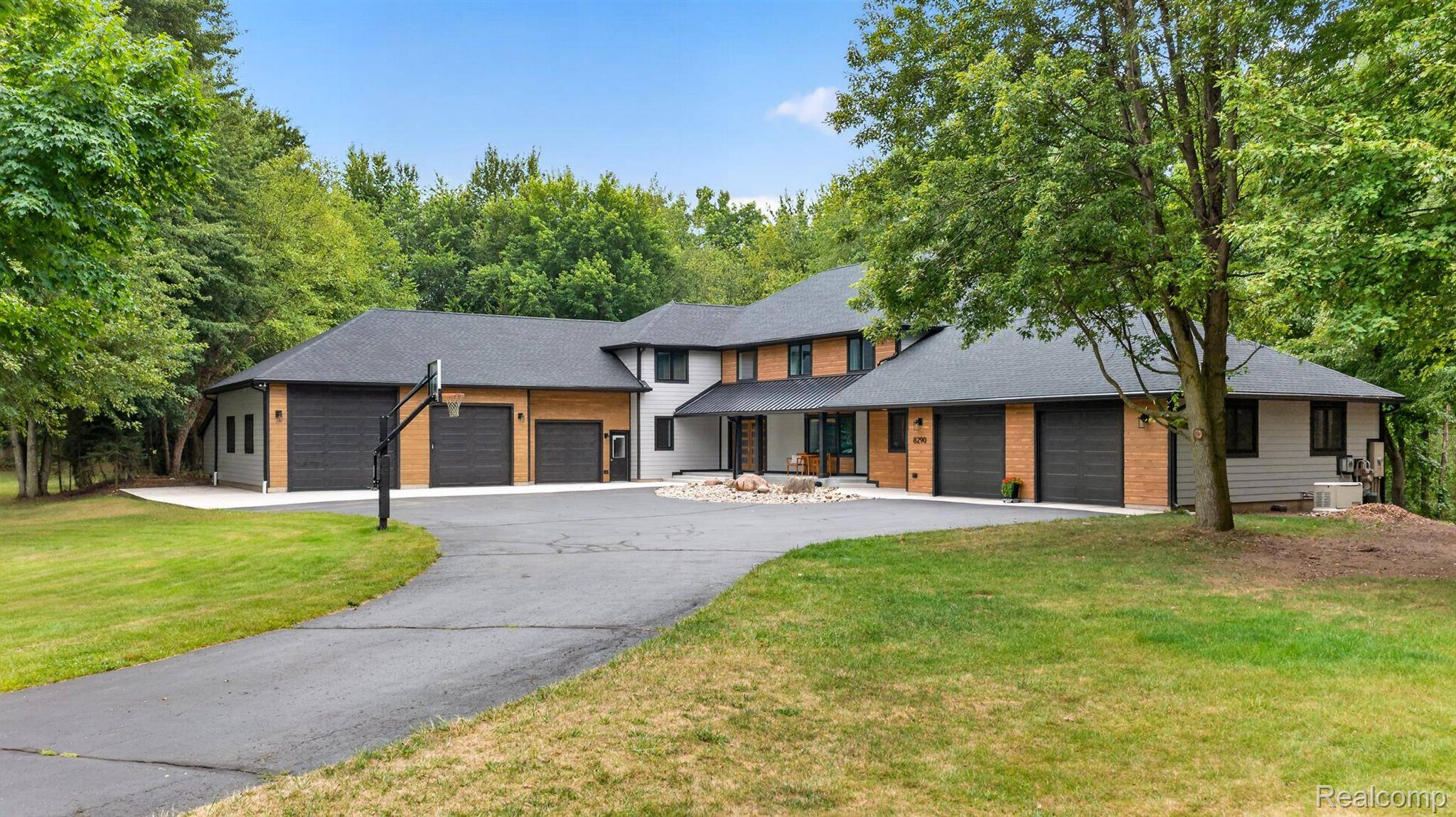 8290 Burleigh RD, Atlas Township, MI 48439