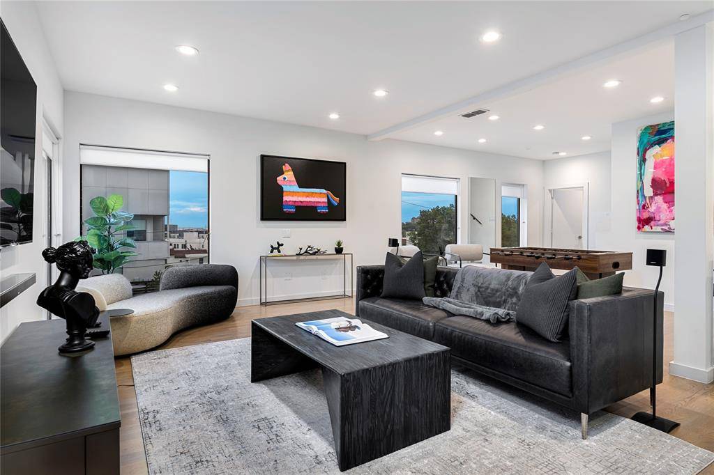 1002 Mobile Street #1, Dallas, TX 75208