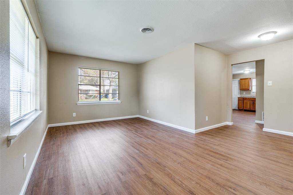 10000 Olmos Drive, Dallas, TX 75218