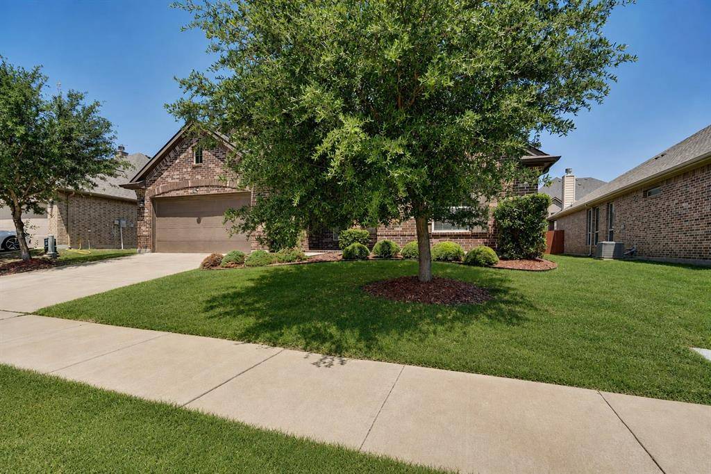 417 Ashlawn Drive, Midlothian, TX 76065