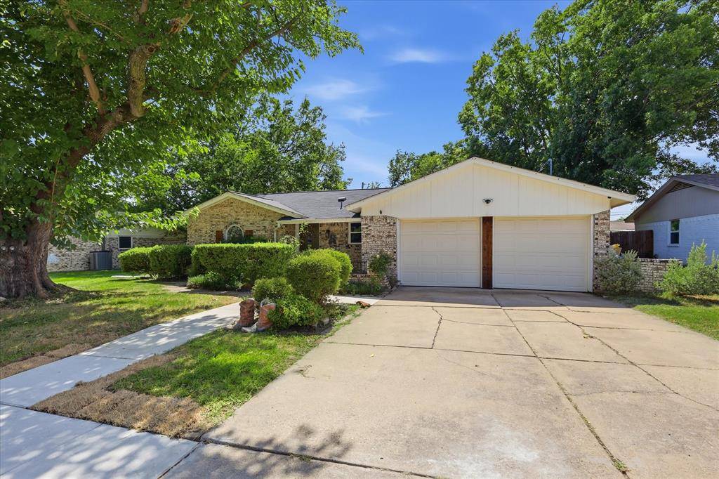6609 Emily Drive, Watauga, TX 76148