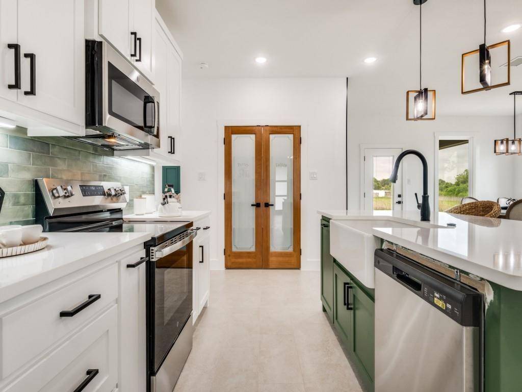 1003 Agua Escondida Court, Springtown, TX 76082