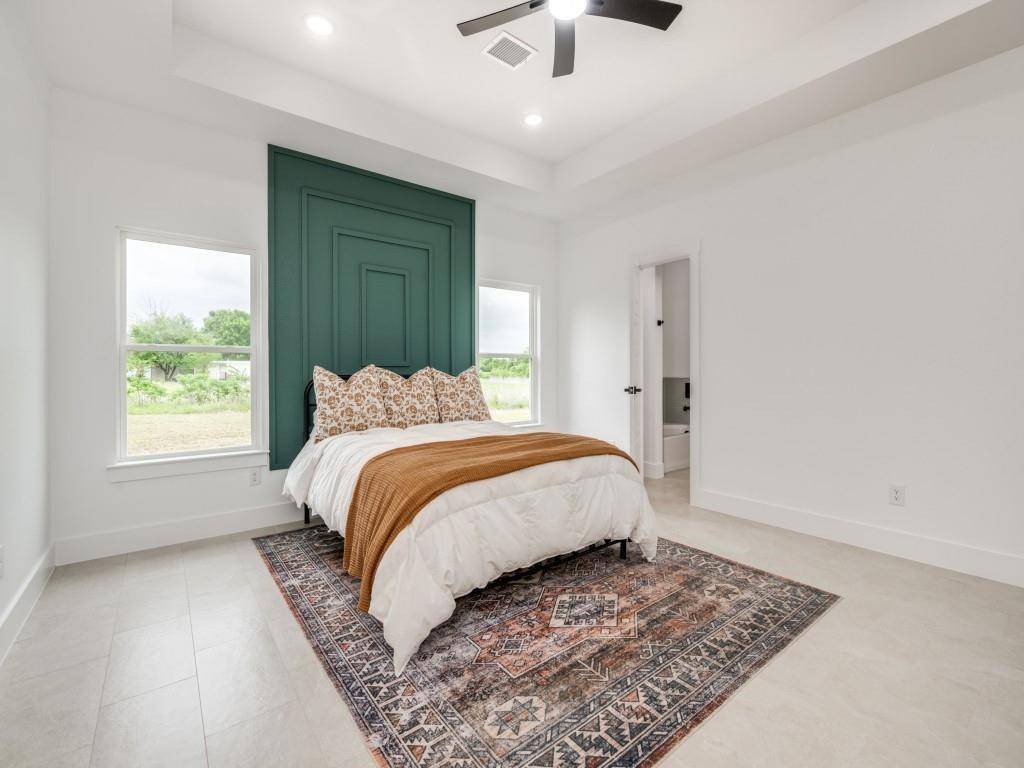 1003 Agua Escondida Court, Springtown, TX 76082