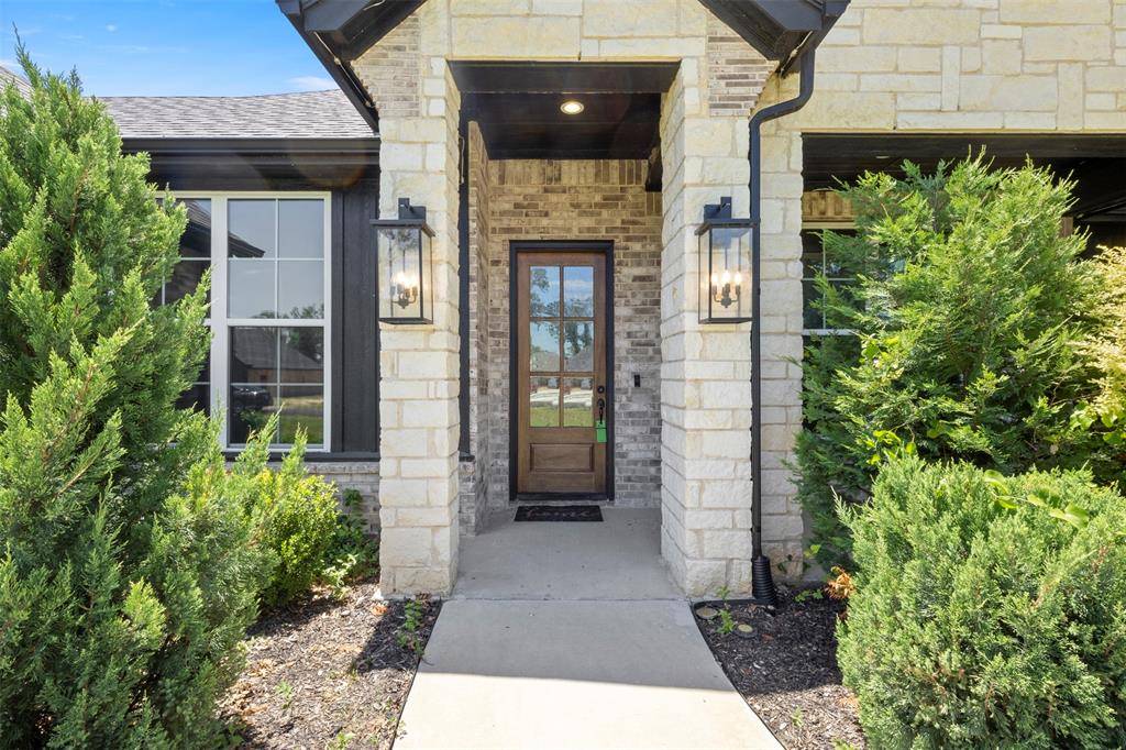 904 Taylor Branch, Springtown, TX 76082
