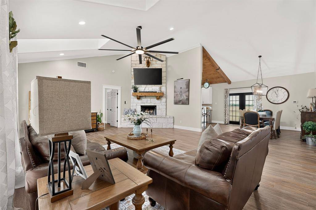 4689 County Road 2720, Caddo Mills, TX 75135