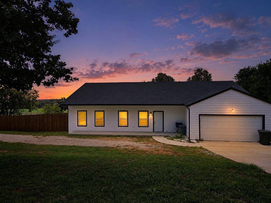1409 County Road 913, Burleson, TX 76028