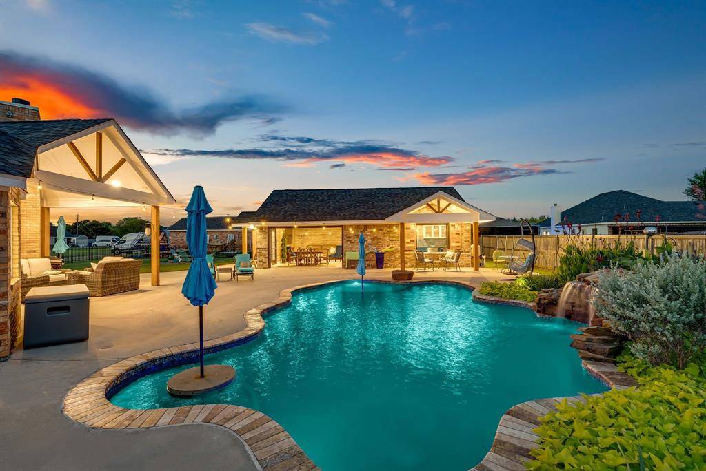 107 Lemley Drive, Heath, TX 75032