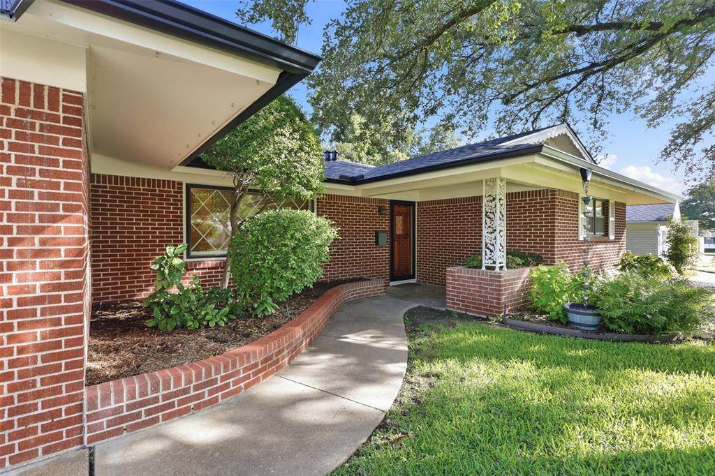 3512 Wosley Drive, Fort Worth, TX 76133