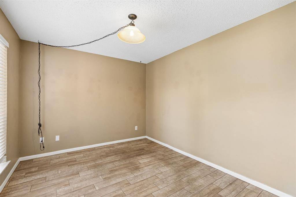 1806 Lakecrest Court, Carrollton, TX 75006