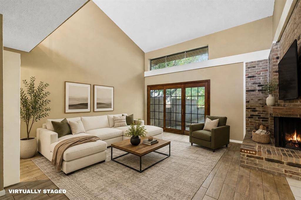 1806 Lakecrest Court, Carrollton, TX 75006