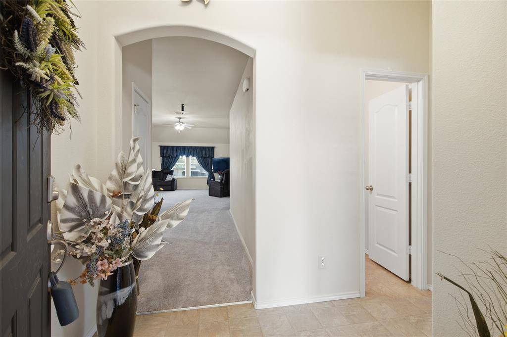 1516 Baslow Lane, Burleson, TX 76028