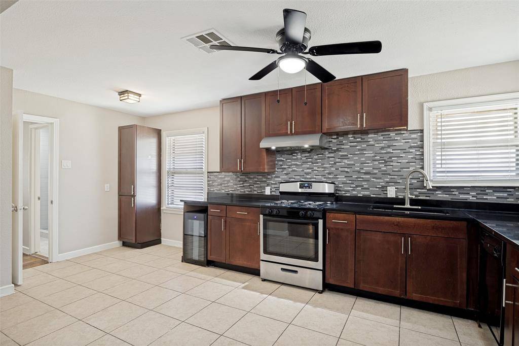 1913 Landa Drive, Garland, TX 75042