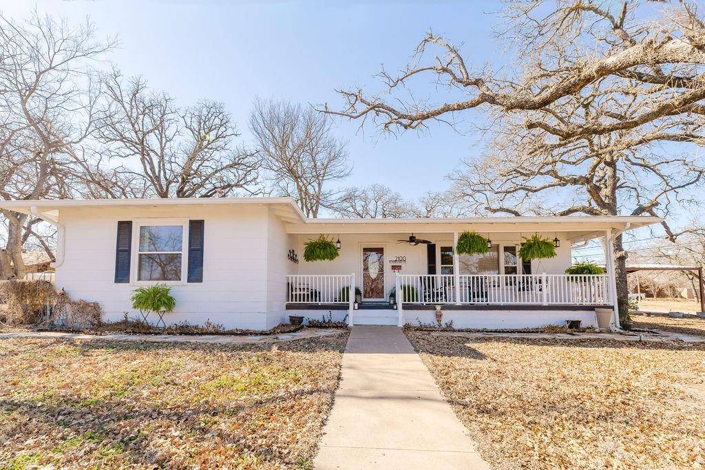 2100 Morningside Drive, Mineral Wells, TX 76067