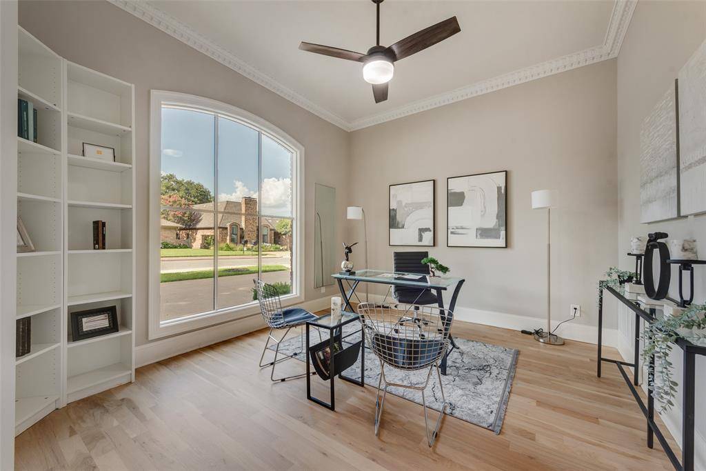 6902 Deloache Avenue, Dallas, TX 75225