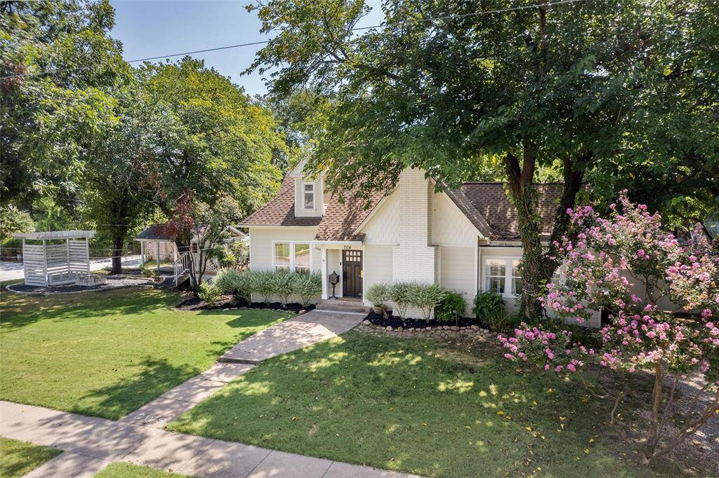 704 N College Street, Mckinney, TX 75069