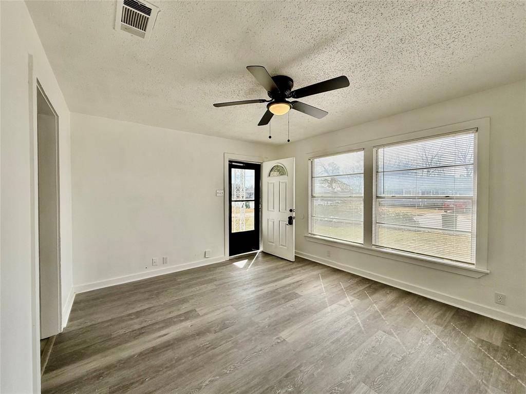 1509 SE 18th Street, Mineral Wells, TX 76067