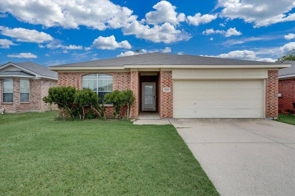 1025 McKavett Drive, Fort Worth, TX 76140