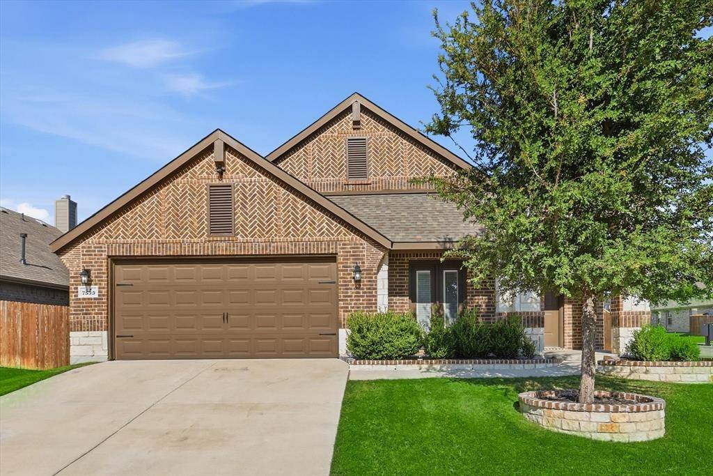 7533 Rothbury Drive, Fort Worth, TX 76179