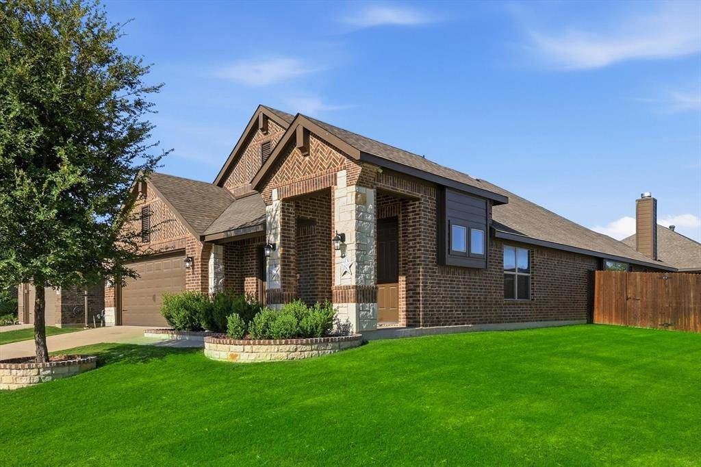 7533 Rothbury Drive, Fort Worth, TX 76179