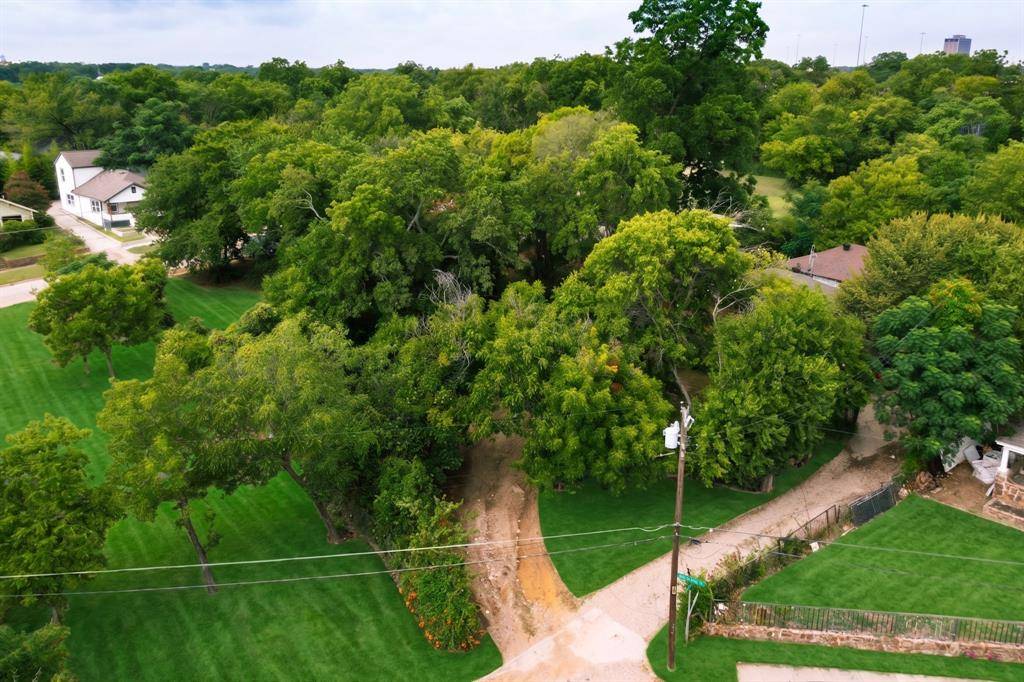 1136 Betterton Circle, Dallas, TX 75203