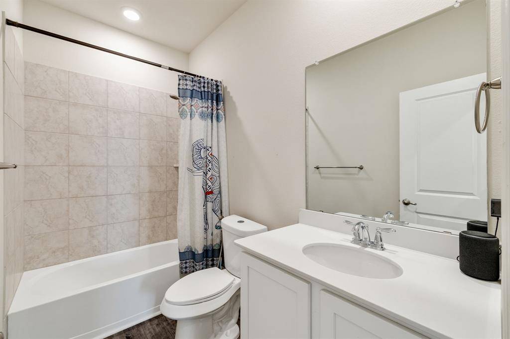 2717 Ainsworth Road, Aubrey, TX 76227