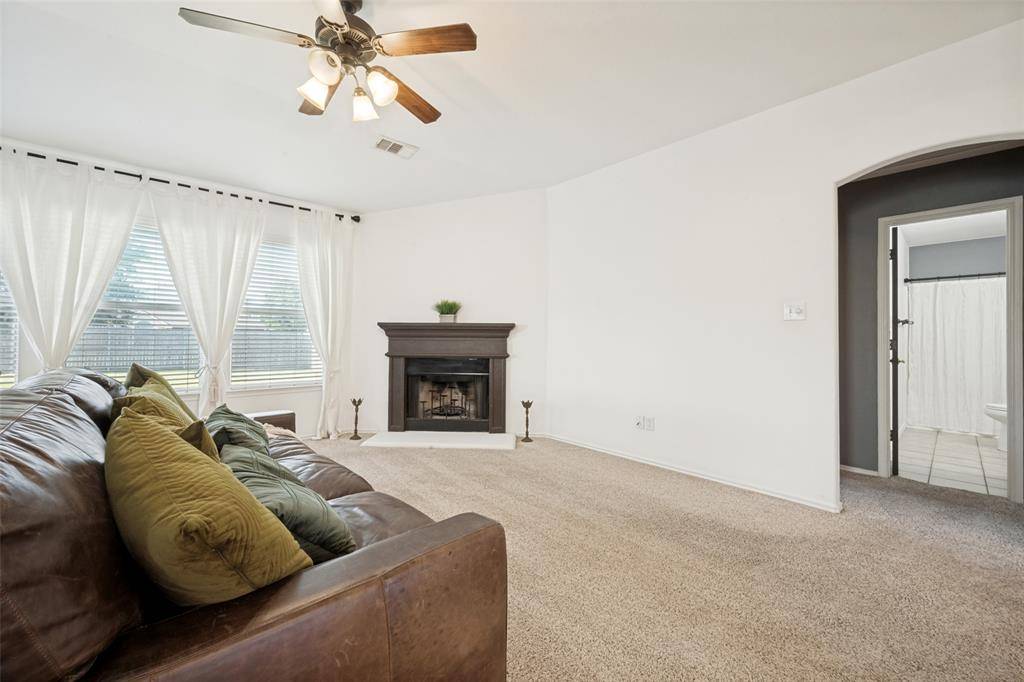 3700 Ocean Drive, Denton, TX 76210