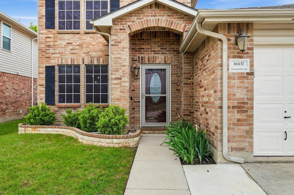 16637 Woodside Drive, Fort Worth, TX 76247