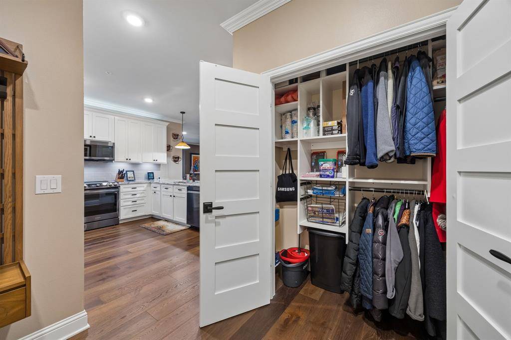 1735 Wittington Place #3207, Farmers Branch, TX 75234