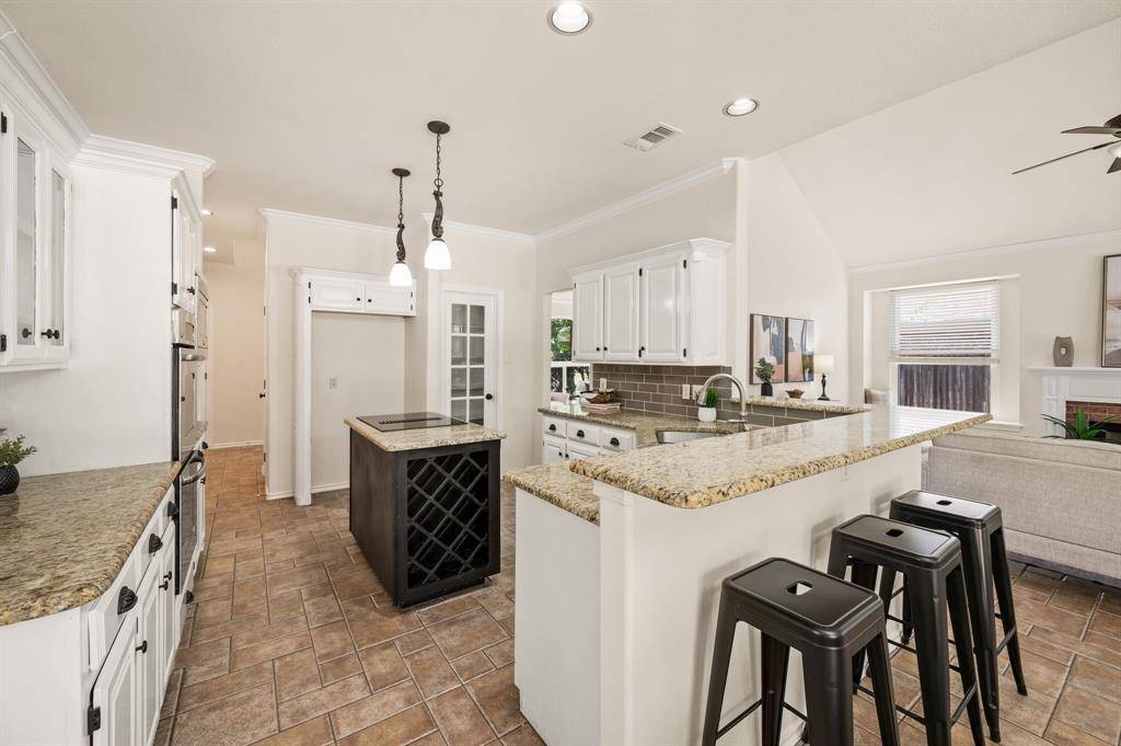 9045 Tyne Trail, Fort Worth, TX 76118