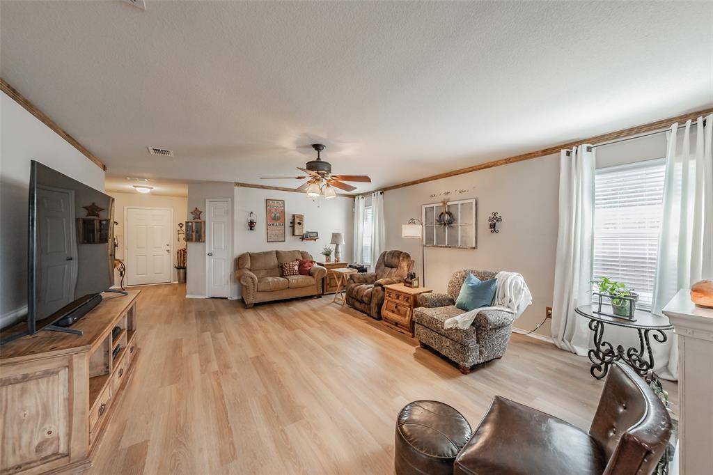 2300 Horseback Trail, Fort Worth, TX 76177