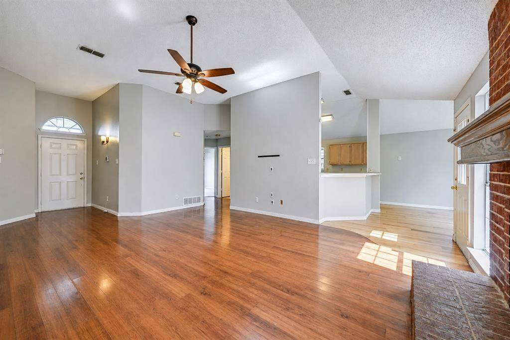 5301 Rio Bravo Drive, Arlington, TX 76017