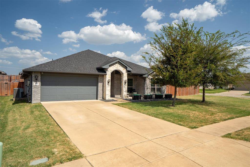 111 Columbia Street, Farmersville, TX 75442