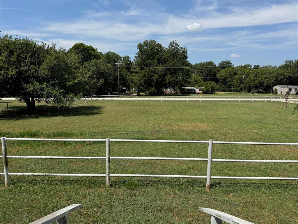 168 County Road 193, Gainesville, TX 76240