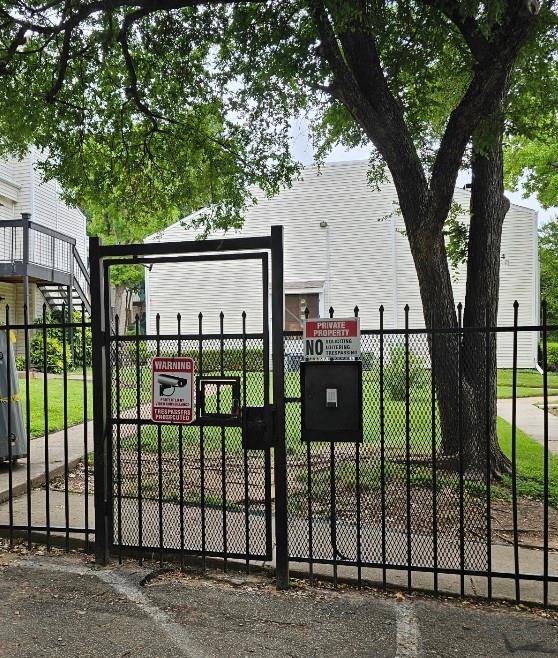 7431 Holly Hill Drive #115, Dallas, TX 75231