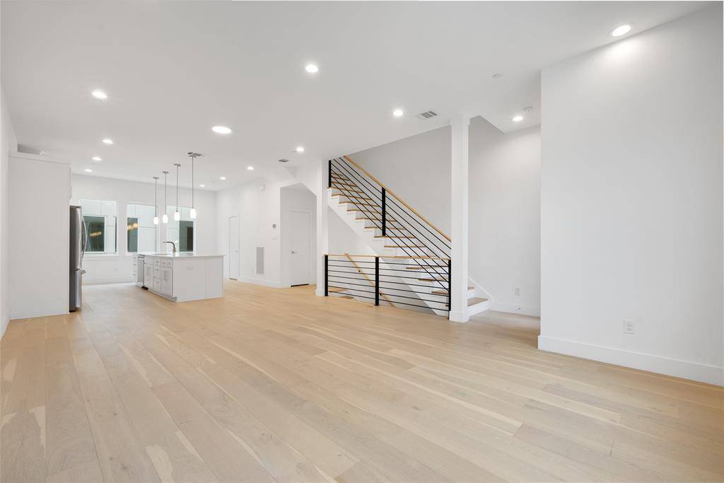 3915 N Hall Street #103, Dallas, TX 75219